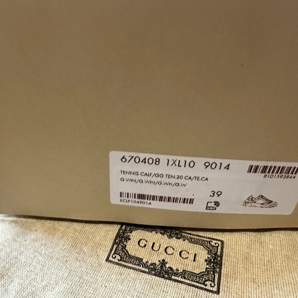 WOMEN'S GG EMBOSSED SNEAKER - Picture 6 of 12